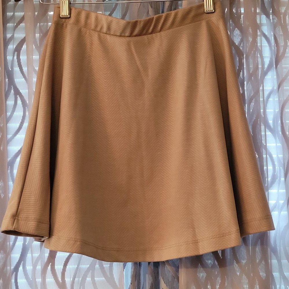 Trendyland Tan Skirt XS used 95% polyester 5% spandex